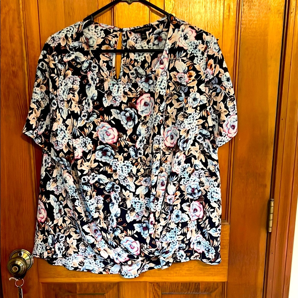 Banana Republic Black and White Graphic Tie Front Blouse